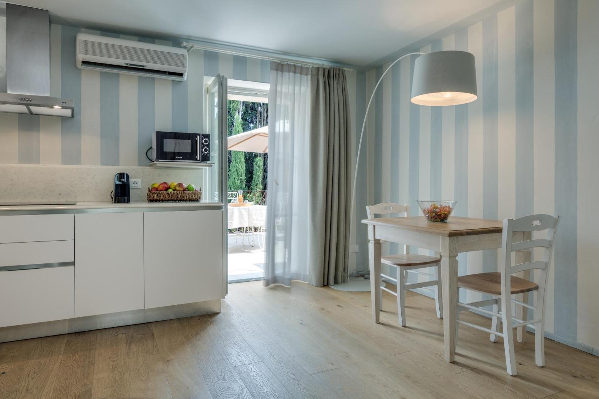 Rambaldi Apartments In Casa Nr 6 With Shared Terrace バルドリーノ エクステリア 写真